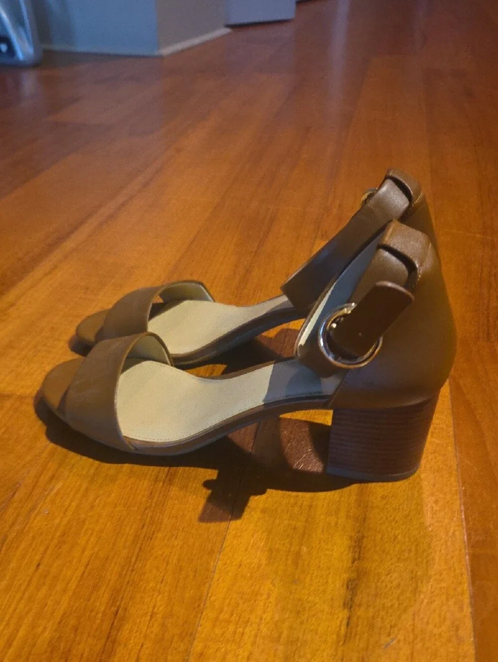 MICHAEL Michael Kors Tan Brown Ankle-Strap Block Heel Sandals